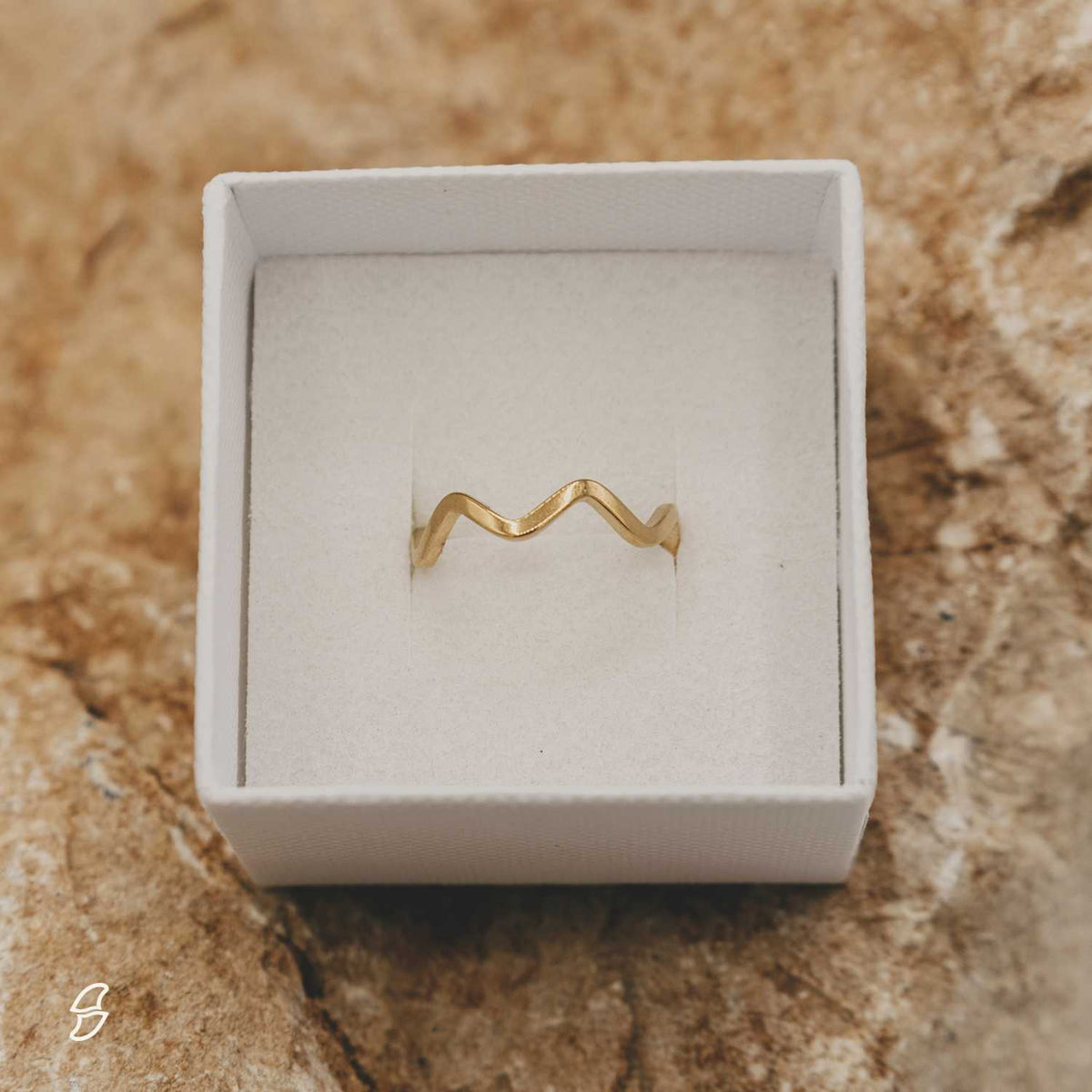 14k vergoldeter Wasserfest Wellen Flow Ring – für Meerliebhaber | Wild Tides